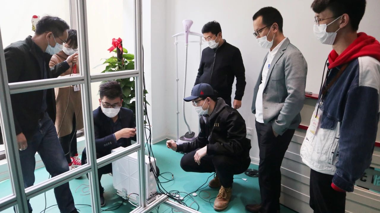 新品上線 | 湯姆迅開展「燈帶式播種墻」專題培訓