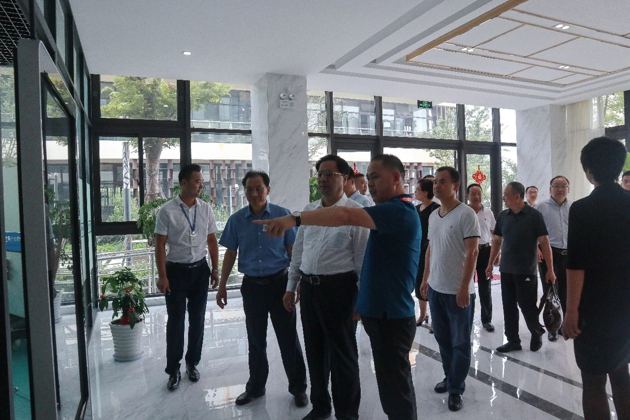 快訊 | 河北省工信廳、石家莊市委市政府領導蒞臨寶開智能參觀考察