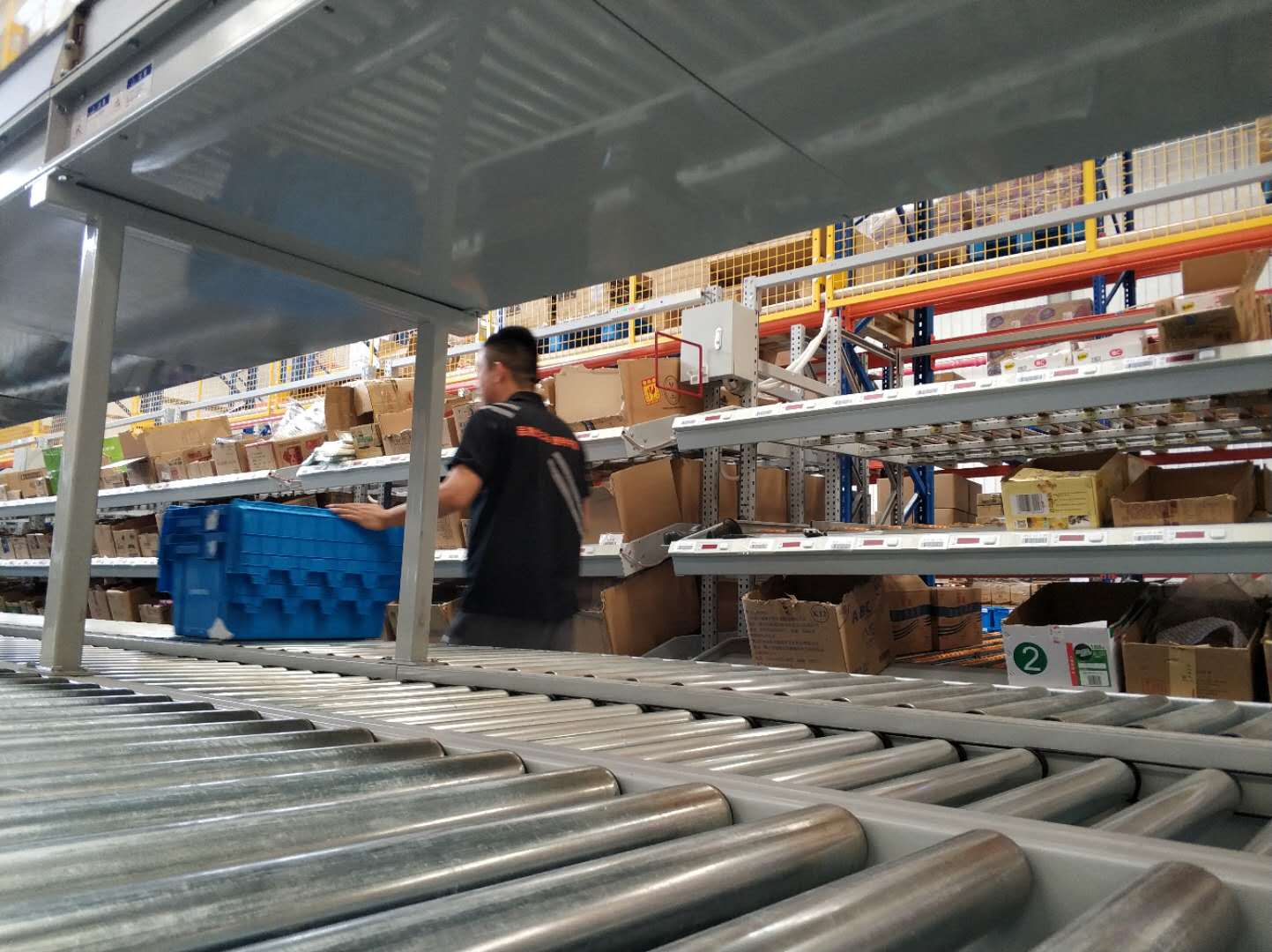 現(xiàn)場報道 | 便利蜂北京倉常溫庫、冷藏庫項目完美收官