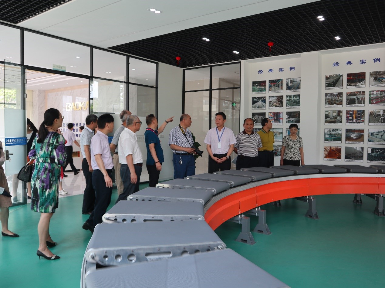 新聞 | 無(wú)錫市原政協(xié)領(lǐng)導(dǎo)、吳涇鎮(zhèn)黨委領(lǐng)導(dǎo)一行蒞臨寶開參觀考察