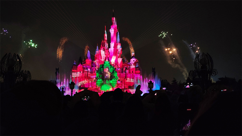 Happy Women’s Day | 歡度三八節(jié)，我們相約上海迪士尼樂園