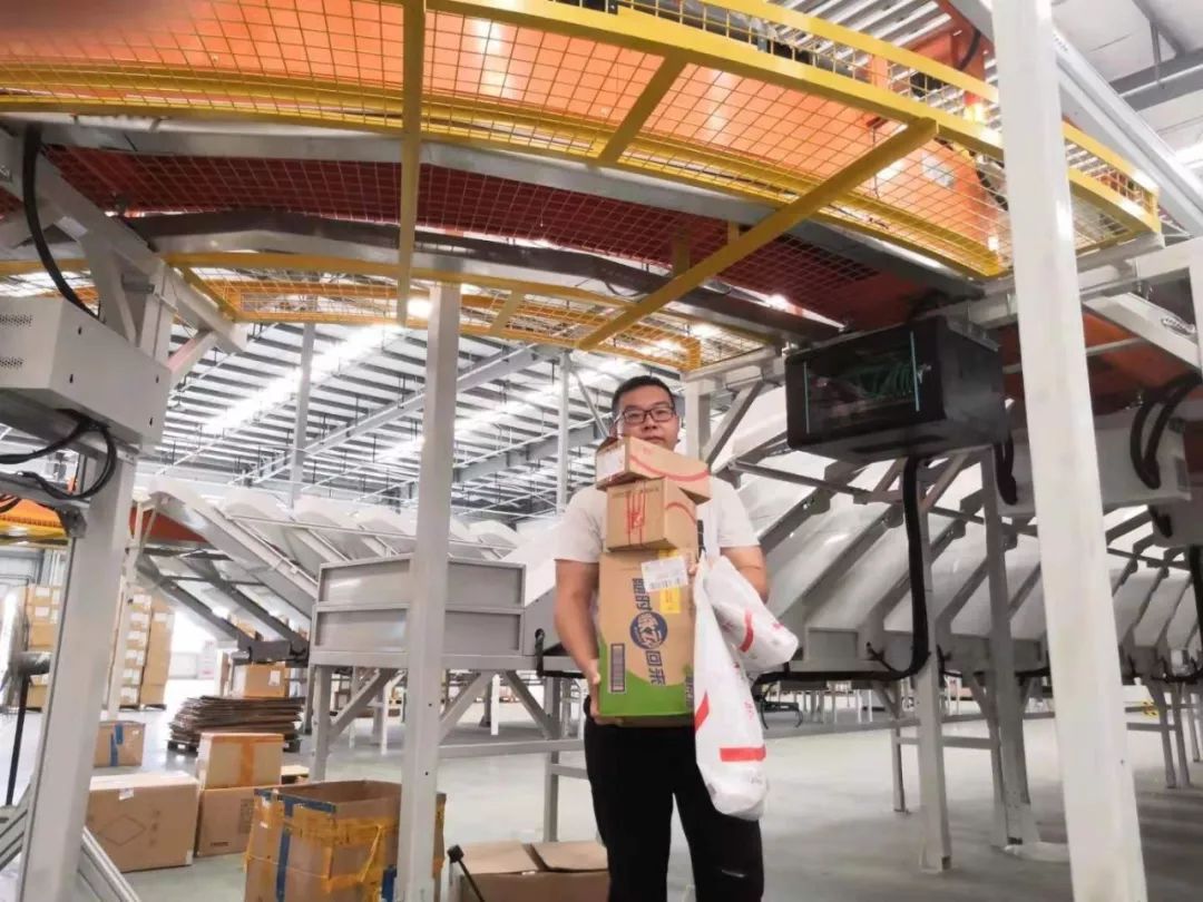 夏送清涼，集體慶生，慰問(wèn)一線(xiàn) | 致我們的一線(xiàn)伙伴：辛苦了！