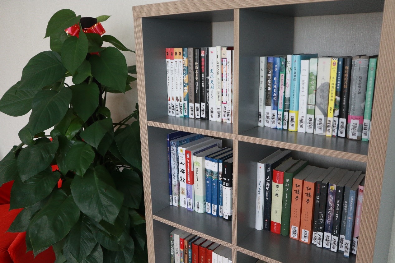 企業(yè)書香 | 寶開新建職工書屋，“小書屋”構(gòu)建精神“大家園”